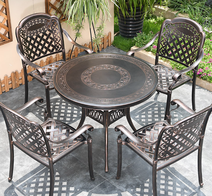 别墅庭院桌椅惬意生活可以多点风采